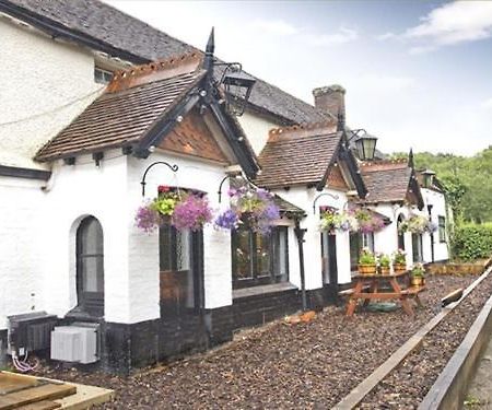 The May Garland Inn Hellingly Exteriör bild