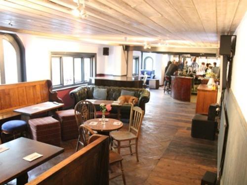 The May Garland Inn Hellingly Exteriör bild