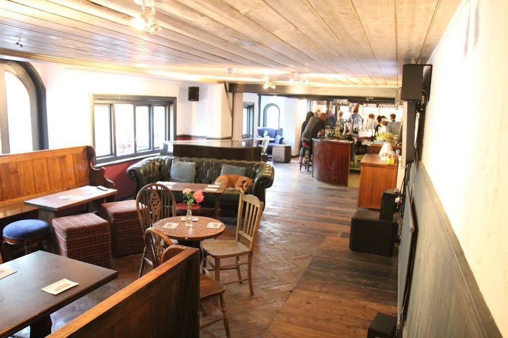 The May Garland Inn Hellingly Exteriör bild