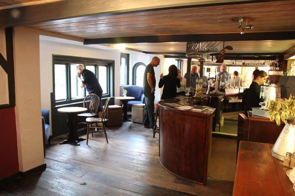 The May Garland Inn Hellingly Exteriör bild