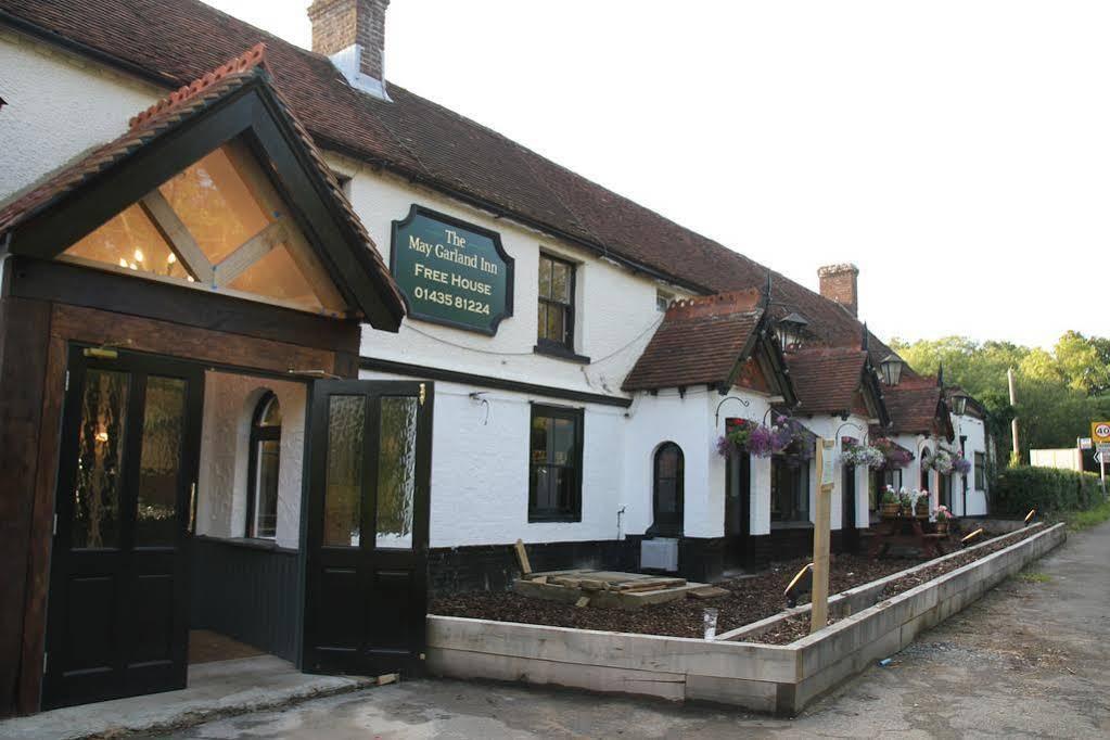 The May Garland Inn Hellingly Exteriör bild