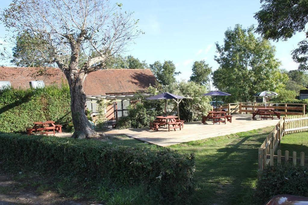 The May Garland Inn Hellingly Exteriör bild