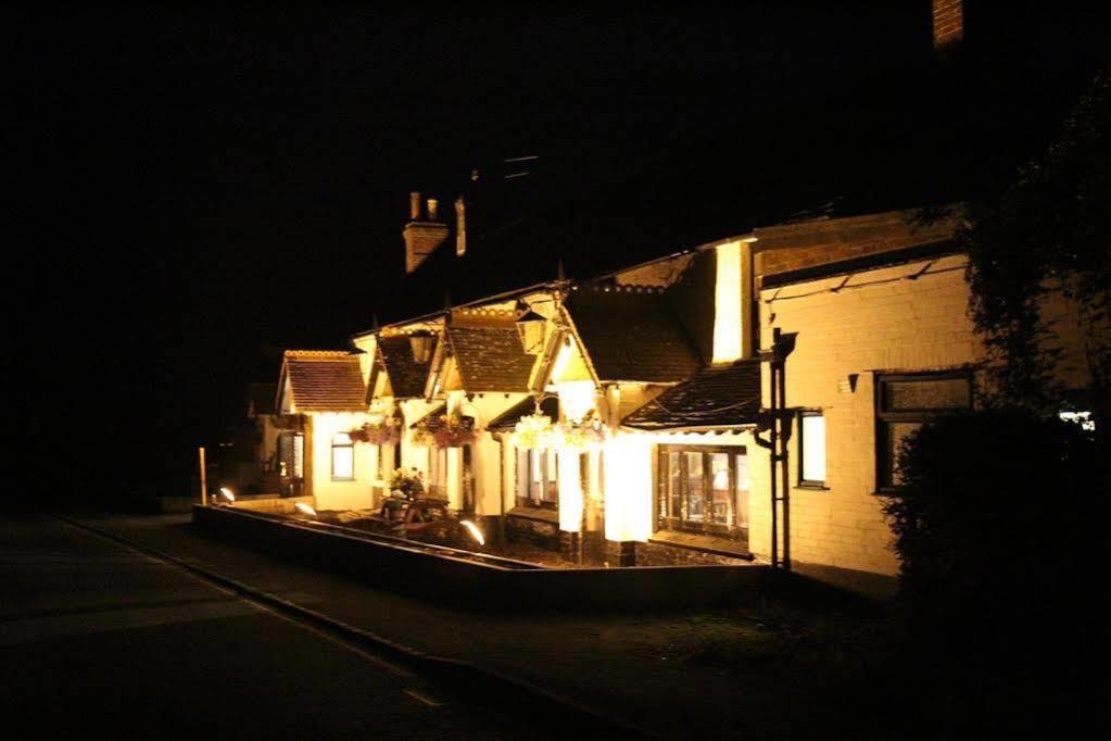 The May Garland Inn Hellingly Exteriör bild